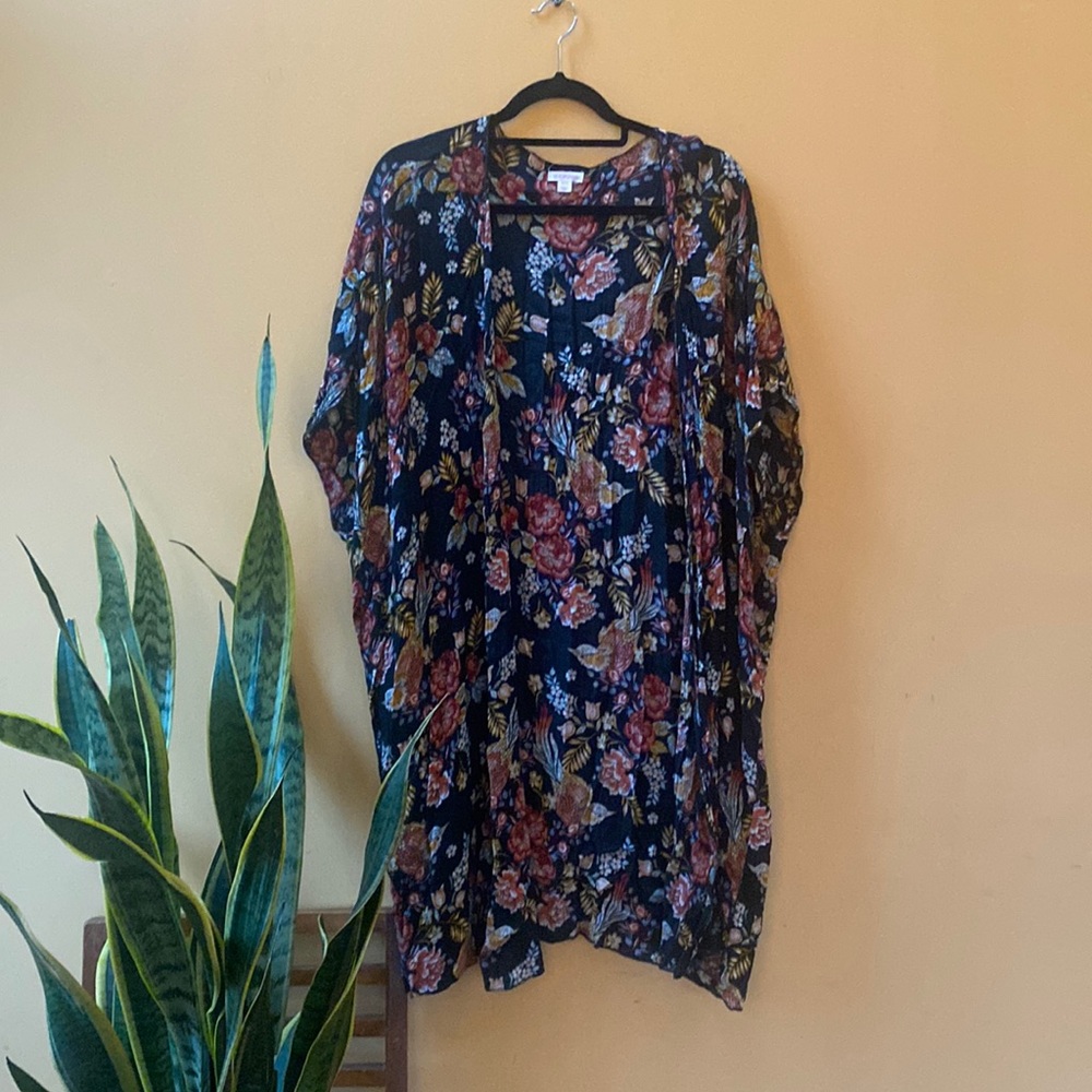 XS/S kimono w/ floral/nature print